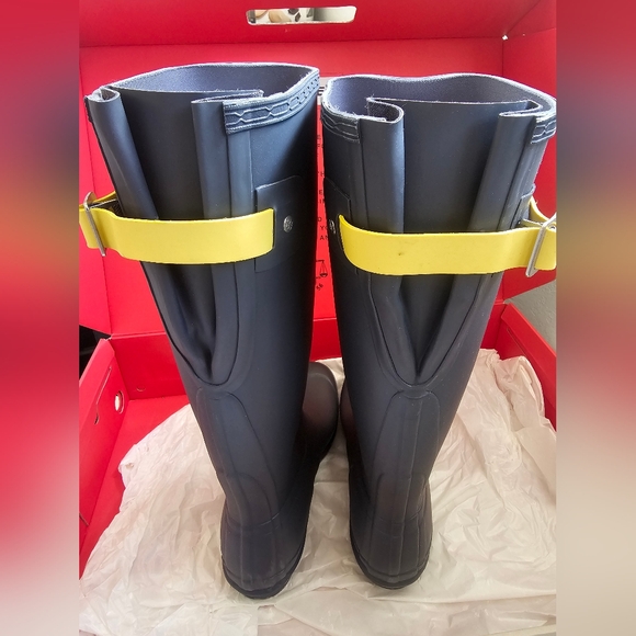 NWT - Hunter Boots - Picture 4 of 9